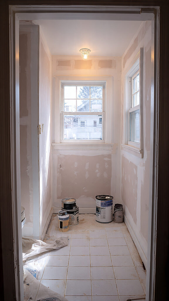 10 Best Small Bathroom Paint Colors to Make Your Space Feel Twice as Big